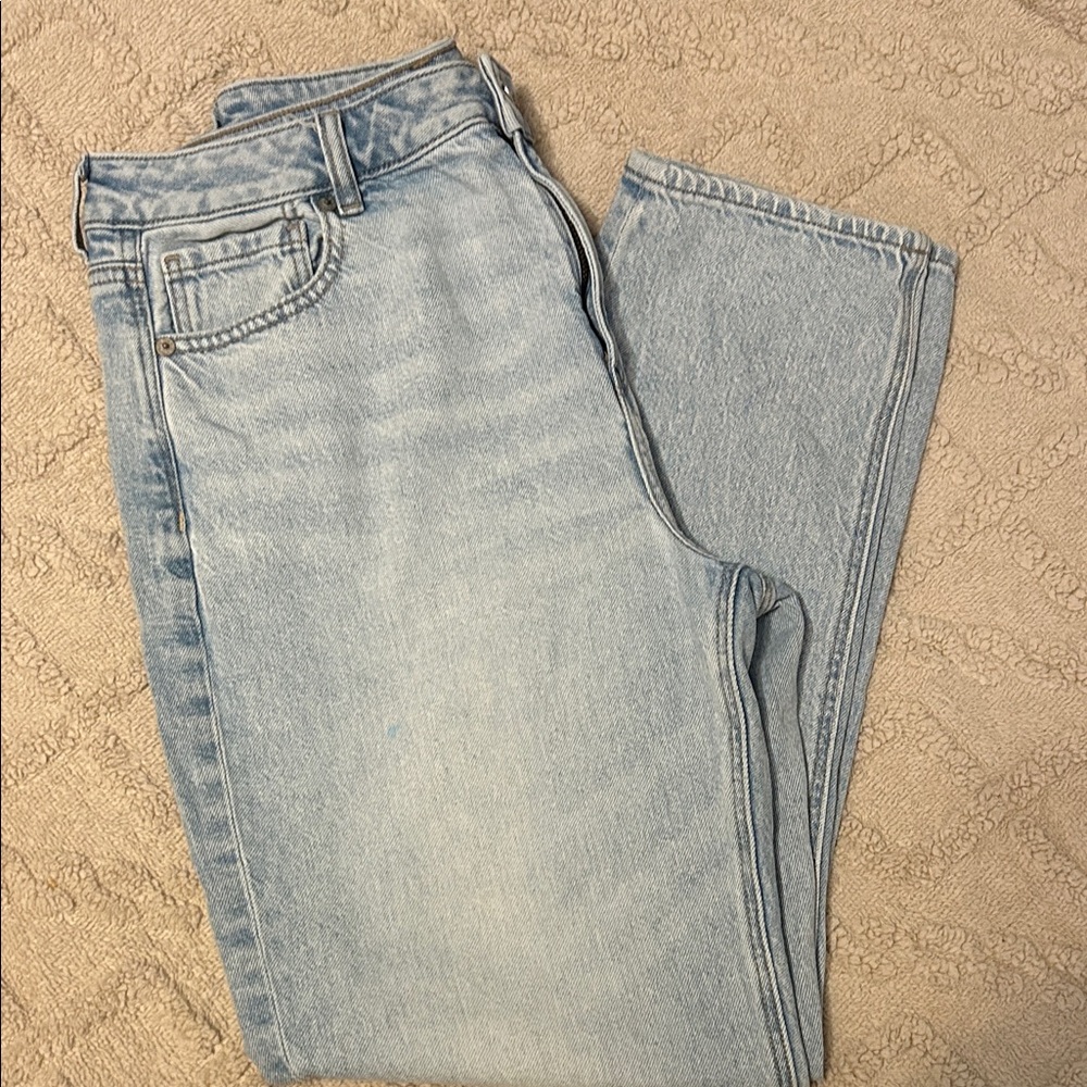 American Eagle Outfitters Light Wash Straight Leg Jeans